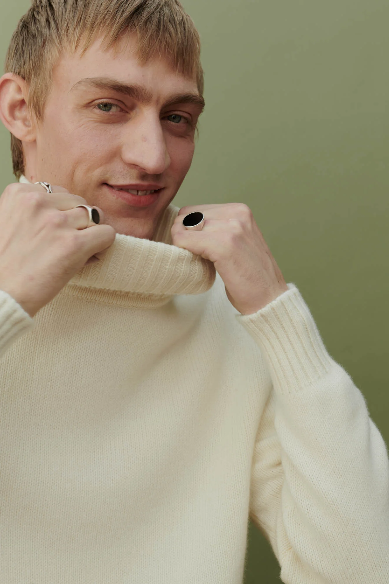 Men's Lambswool Roll Neck Jumper - Ecru - Image 4